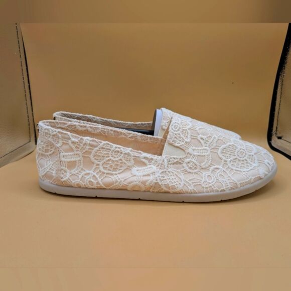 Shoes - Airwalk Women's Crochet Women's Dream Slip-On 9 Regular